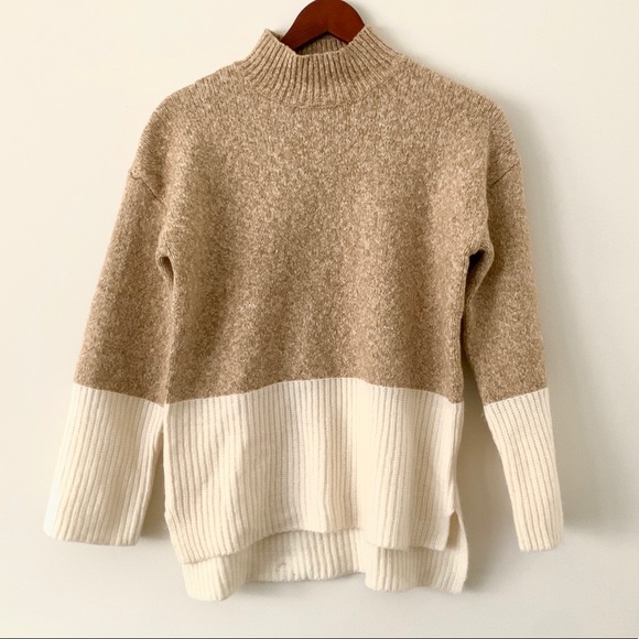 Michael Kors Sweaters - Michael Kors Turtle Neck Two Tone Sweater